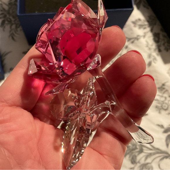 Swarovski Blossoming Rose - Picture 1 of 10